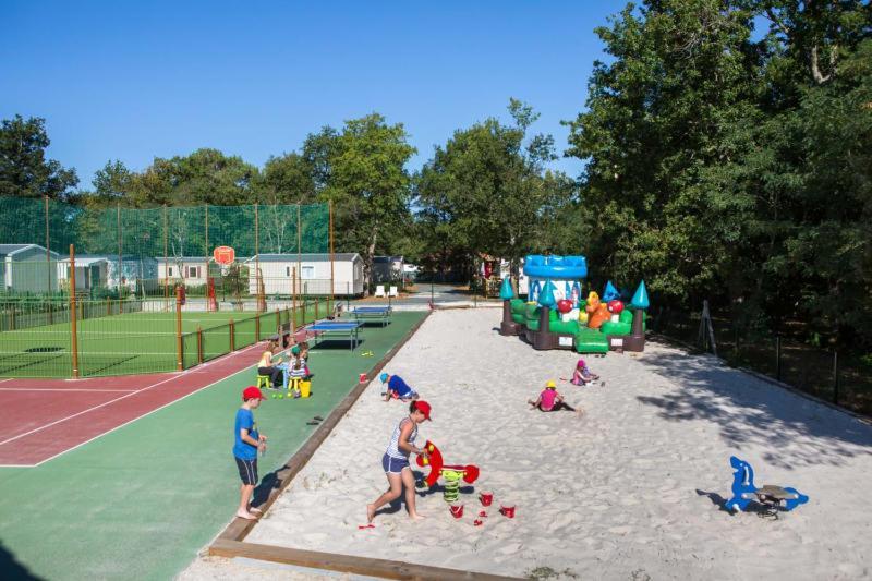Camping Officiel Siblu Domaine De Soulac Экстерьер фото