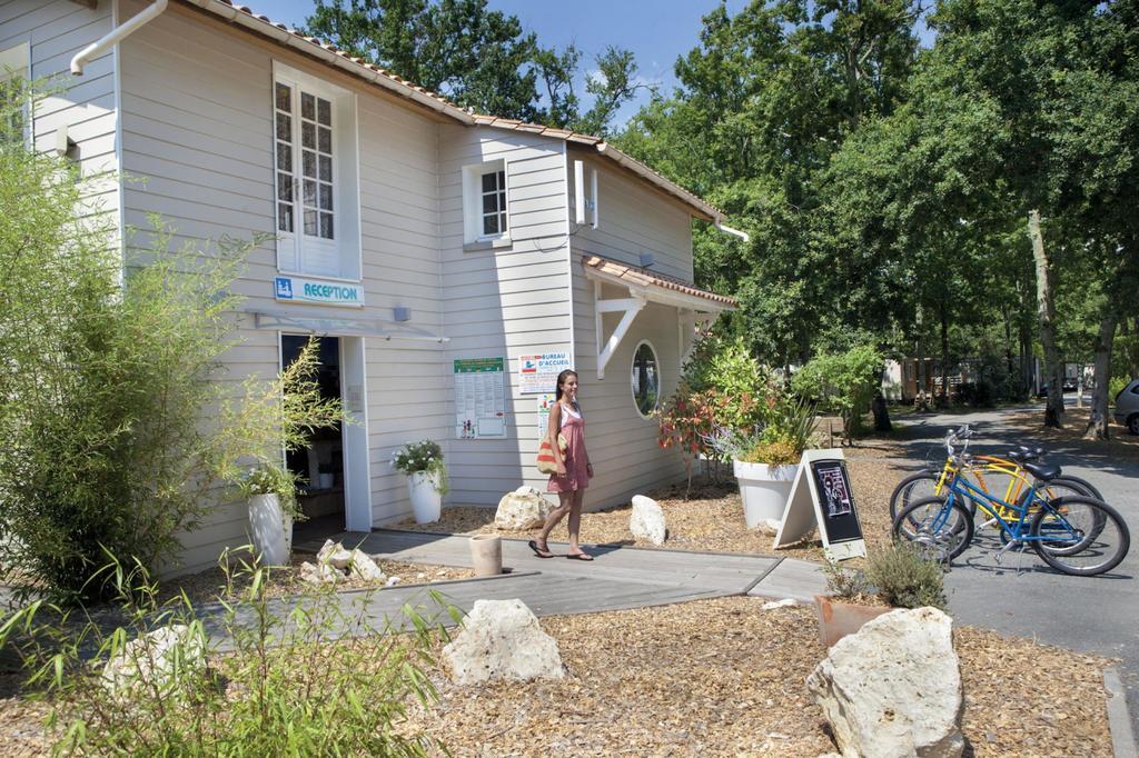 Camping Officiel Siblu Domaine De Soulac Экстерьер фото